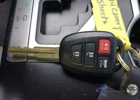 2014 Toyota Camry Le из США, поврежденный, VIN 4T4BF1FK1ER353502